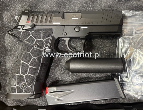 Pistolet Steyr ATD Compact lufa 3,9" kal. 9x19mm