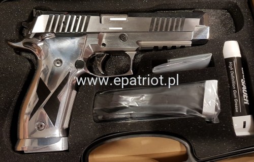 Pistolet Sig Sauer X-Five Chrome and Carbone kal. 9x19mm