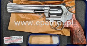 Rewolwer Smith & Wesson 686 Plus Deluxe 150712