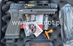 Pistolet Sig Sauer P320 SPECTRE COMP