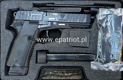 Pistolet VIS 100 M1 z gwintem kal. 9x19mm